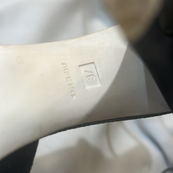 Fendi Dark Wash Denim Floral Leather Peep Toe Ankle Strap Sandals Size 37 is 6.5 - Picture 7 of 12